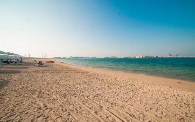 1-bedroom apartment with pool