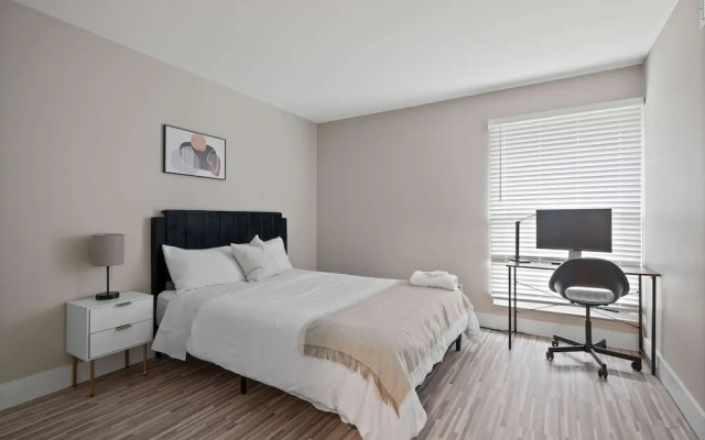 Inviting 2BR 2BA Unit in Rochester Hills