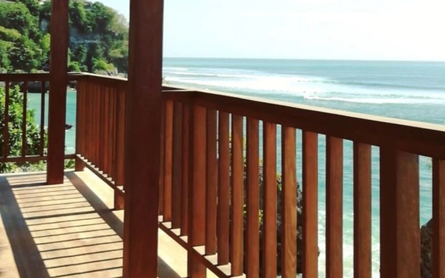 Bingin Beach House