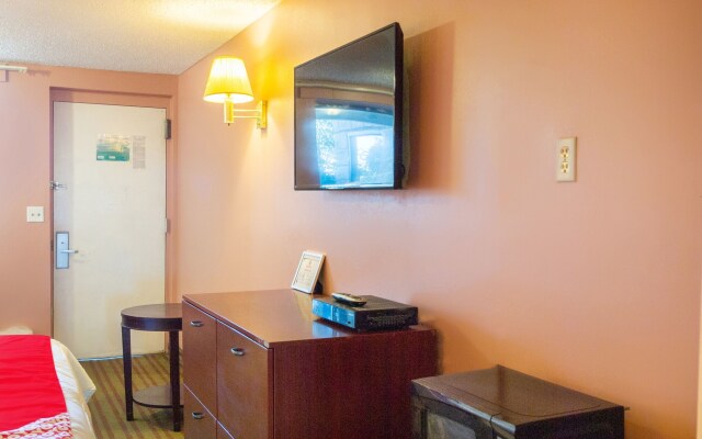 OYO Hotel Edison NJ Route 1