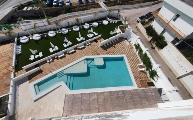 Bianco Riccio Suite Hotel