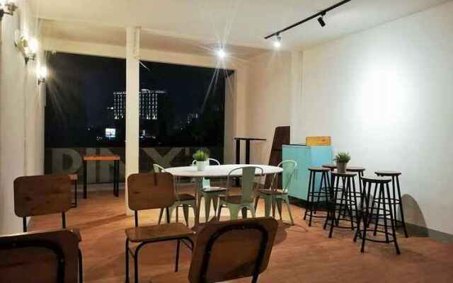 Pinx'S Hostel