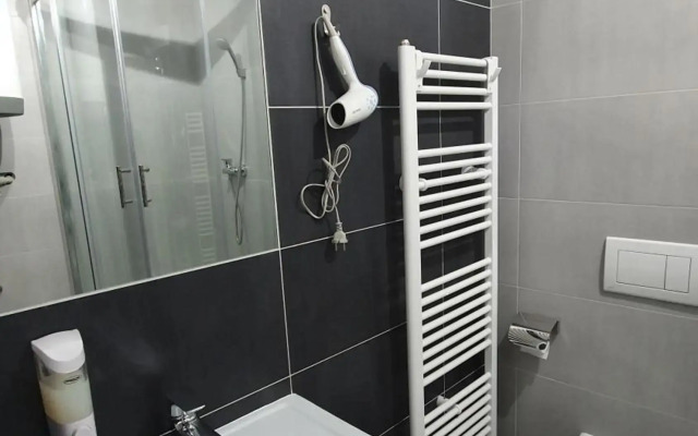 Small Apartments Denisa Business