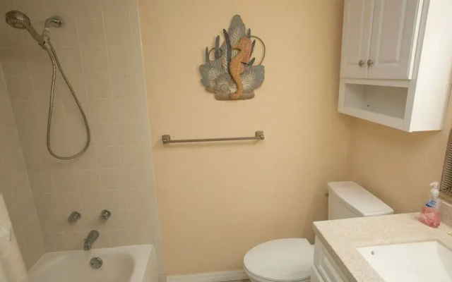 Win-San C-211 - 2 Br Condo