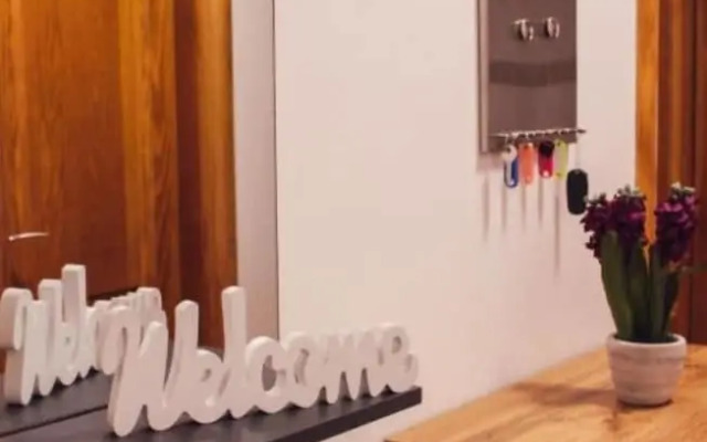 Valentino - With Pool - H