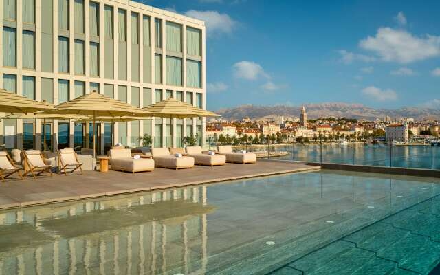 Hotel Ambasador