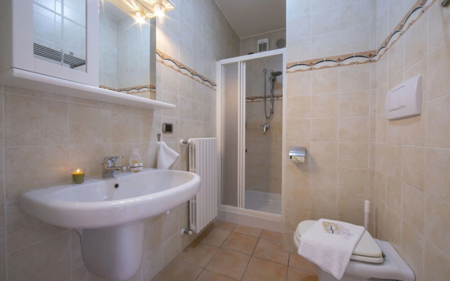 Porto Letizia Mimosa 1