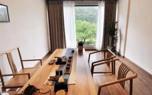 Fuyun Yizhan Hostel