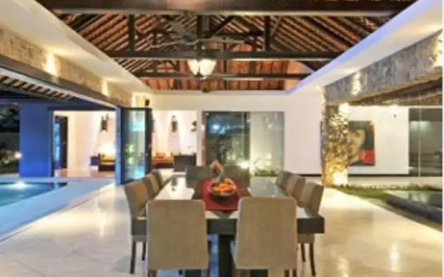 Villa Samudra Raya
