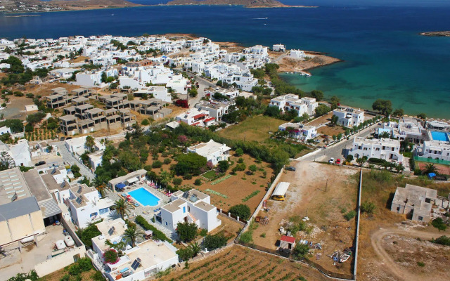 Zoumis Residence