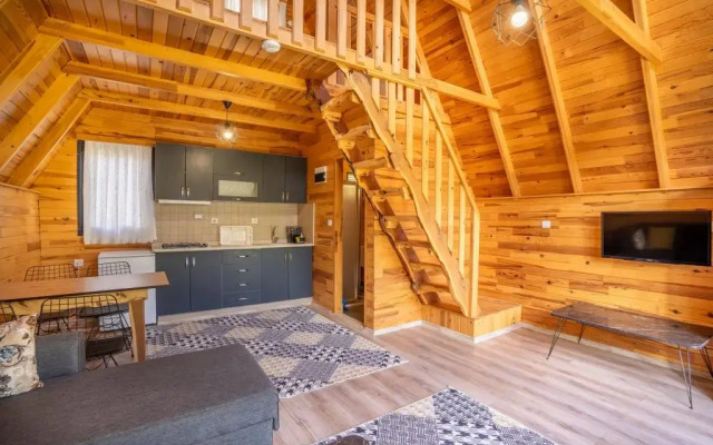 Karaoz Safir Bungalov