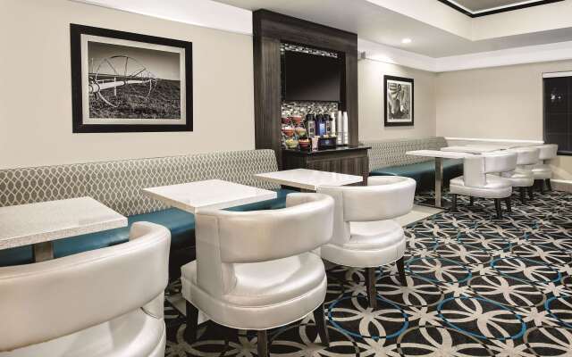 La Quinta Inn & Suites by Wyndham Houston Rosenberg