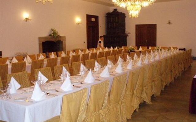 Schlosshotel Trest (Zamecký)