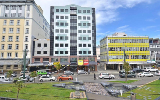The Setup on Dixon - Hostel