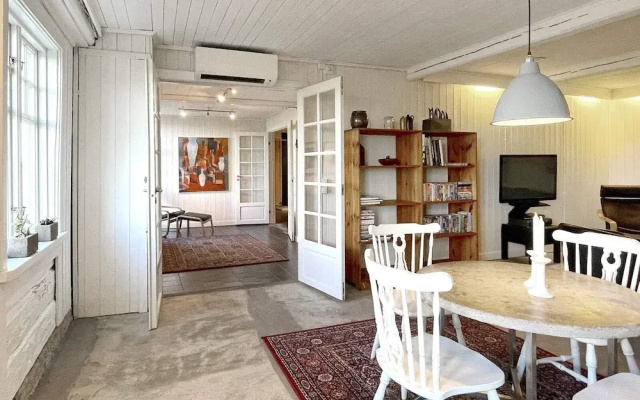 9 Person Holiday Home in Lidkoping-by Traum