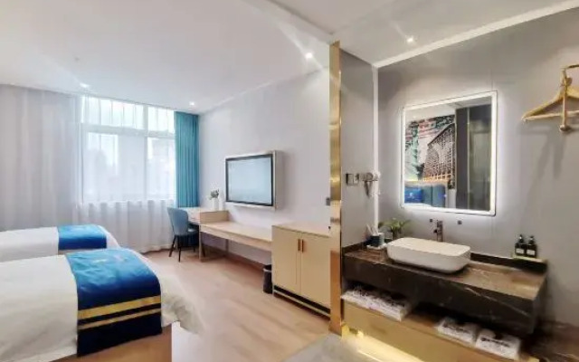 Super 8 Hotel (Lianyungang Darunfa Wanrun Commercial Street)