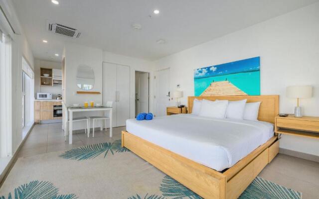 Upscale Studio City and Harbor Views Urban Oasis