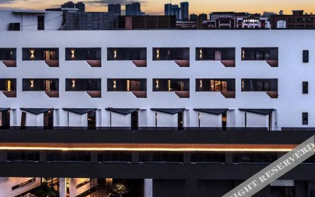 Pushe Garden Art Hotel