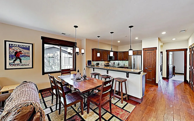 11595 #4 Truckee - 3 Br Condo
