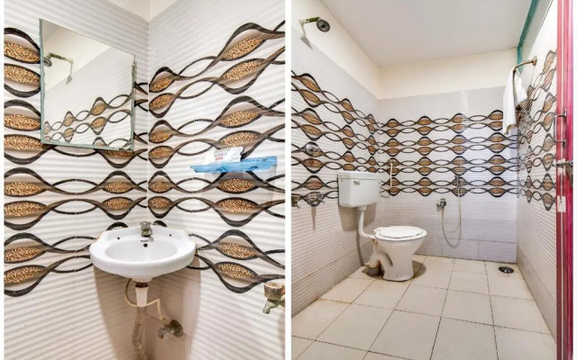 Hotel Tejas Inn by OYO Rooms