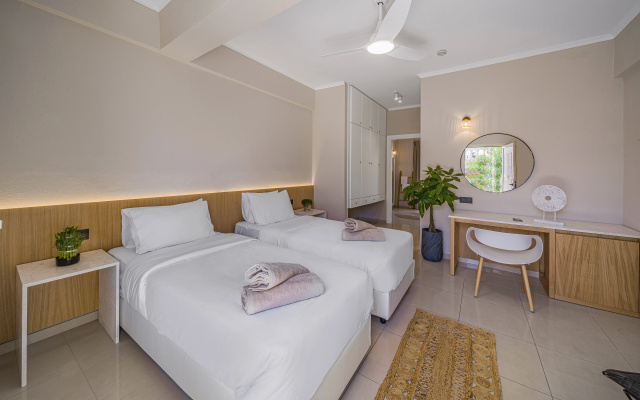 Notos Heights Hotel & Suites