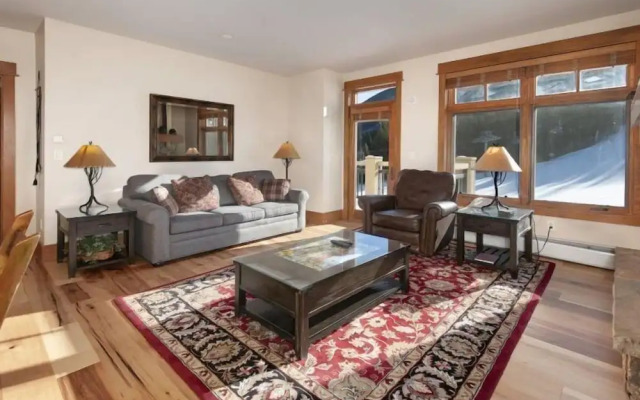 Premier 2 Bedroom Ski in, Ski out Lone Eagle Condo With the Best Access to Skiing in Keystone