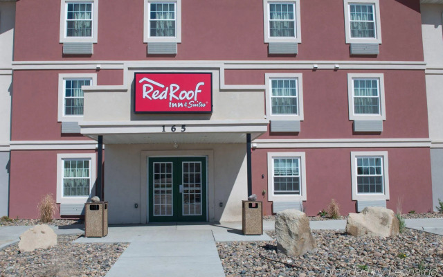 Red Roof Inn & Suites Dickinson