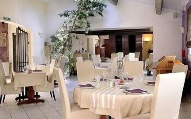 Logis Hôtel Le Mistral - Restaurant - Montélimar sud
