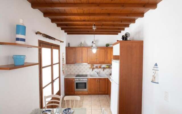 Elegance 2 Bedroom Escape in Psarou