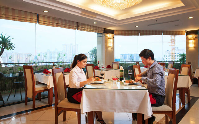 Luxeden Hotel Hanoi