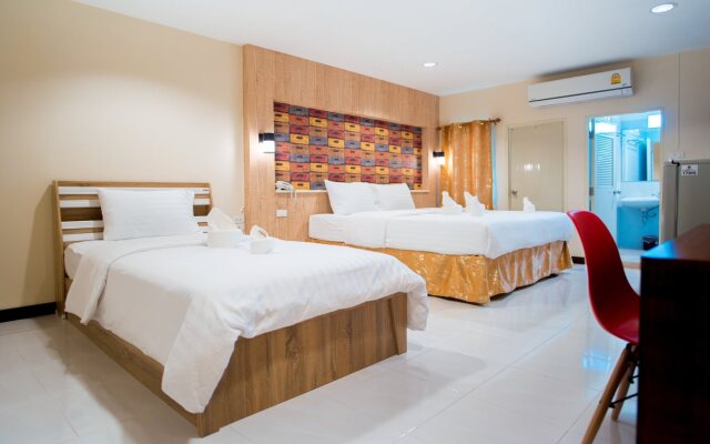 Chic Inn Thamuang