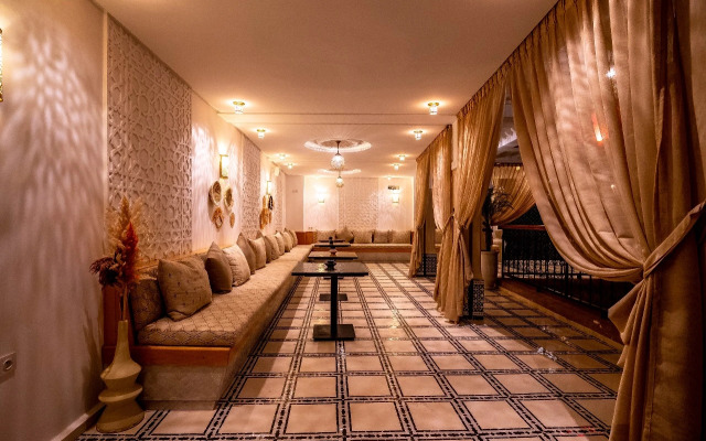 Riad Hamdane Et SPA