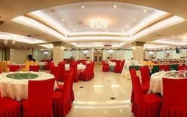 University Academic Exchange Hotel - Qingdao