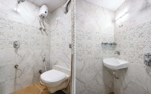 Fabhotel Hans Residency