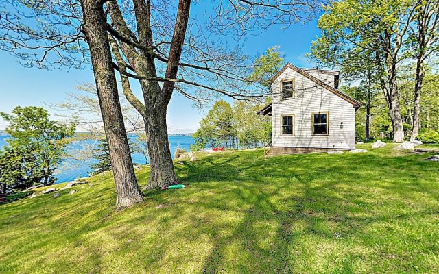 New Listing! Charming W/ Dock & Bay Views 2 Bedroom Cottage