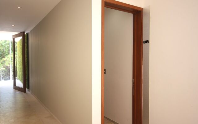 Menesse On the Beach 302 by iMexico