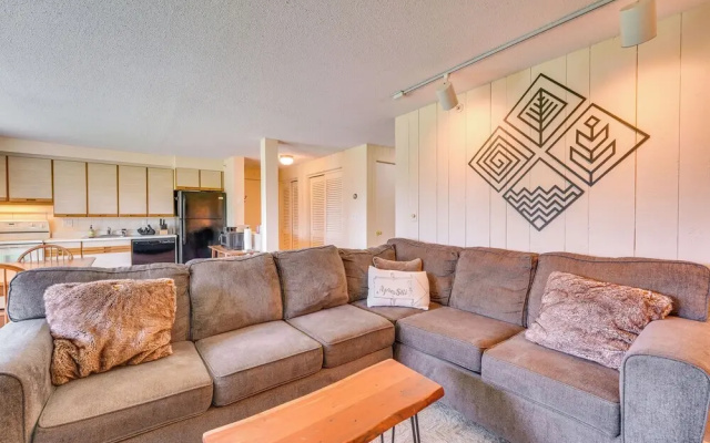 Ski-in/ski-out Peru Condo w/ Fire Pit & Grill! - фото 5