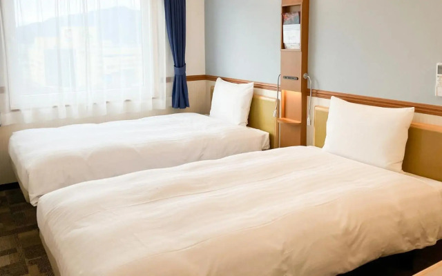 Toyoko Inn Tsuruga Ekimae
