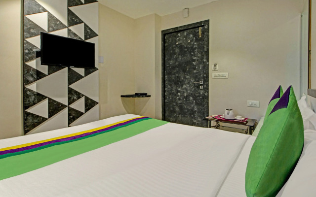 Treebo Glassotel Near Ruby Hospital