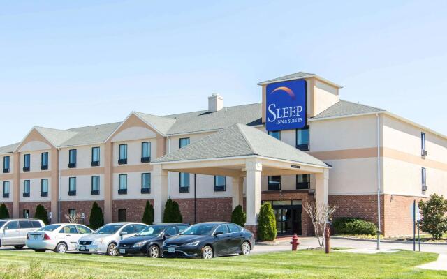 Sleep Inn & Suites near Fort Gregg-Adams