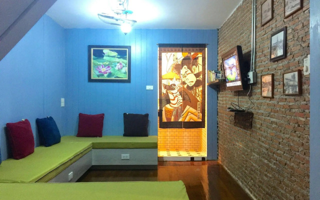 Baan Chanasongkram - Hostel