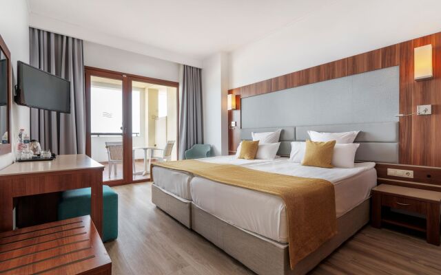 Alua Helios Bay - All Inclusive