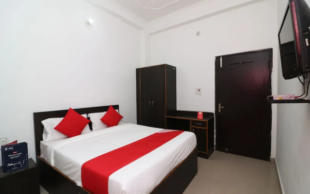 OYO 24199 Hotel Ojus Tower