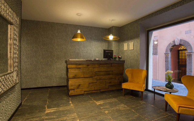 Navona Essence Hotel