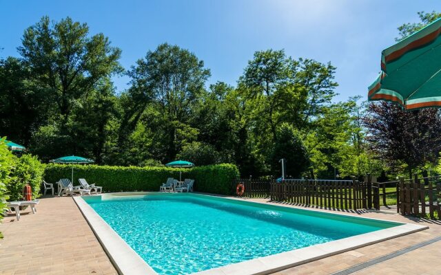 Dreamy Farmhouse with Hot Tub, Garden, BBQ, Swimming Pool