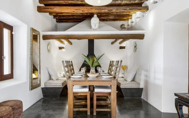 Rural Hideaway Villa in Stcarlos