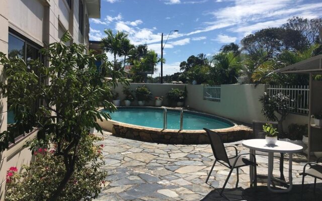 Cairns Motor Inn
