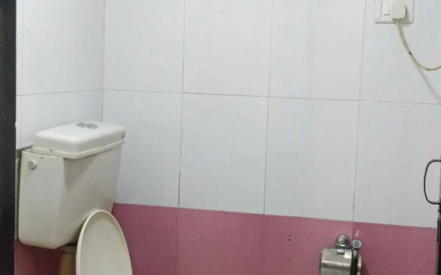 OYO 80898 The Om Sai Residency