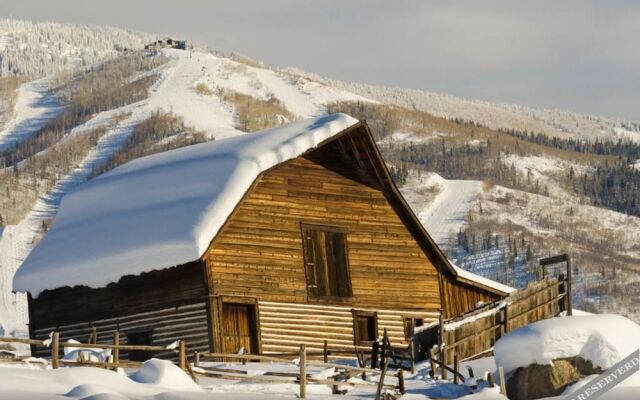 Alpenglow Condominiums