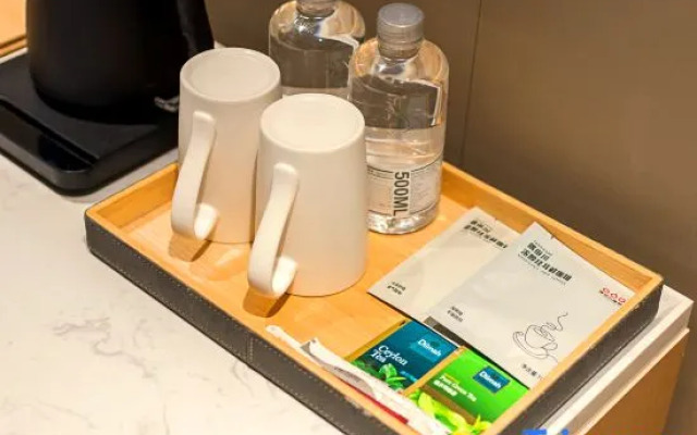 Madison Hotel (Huangcuo Beach Branch)